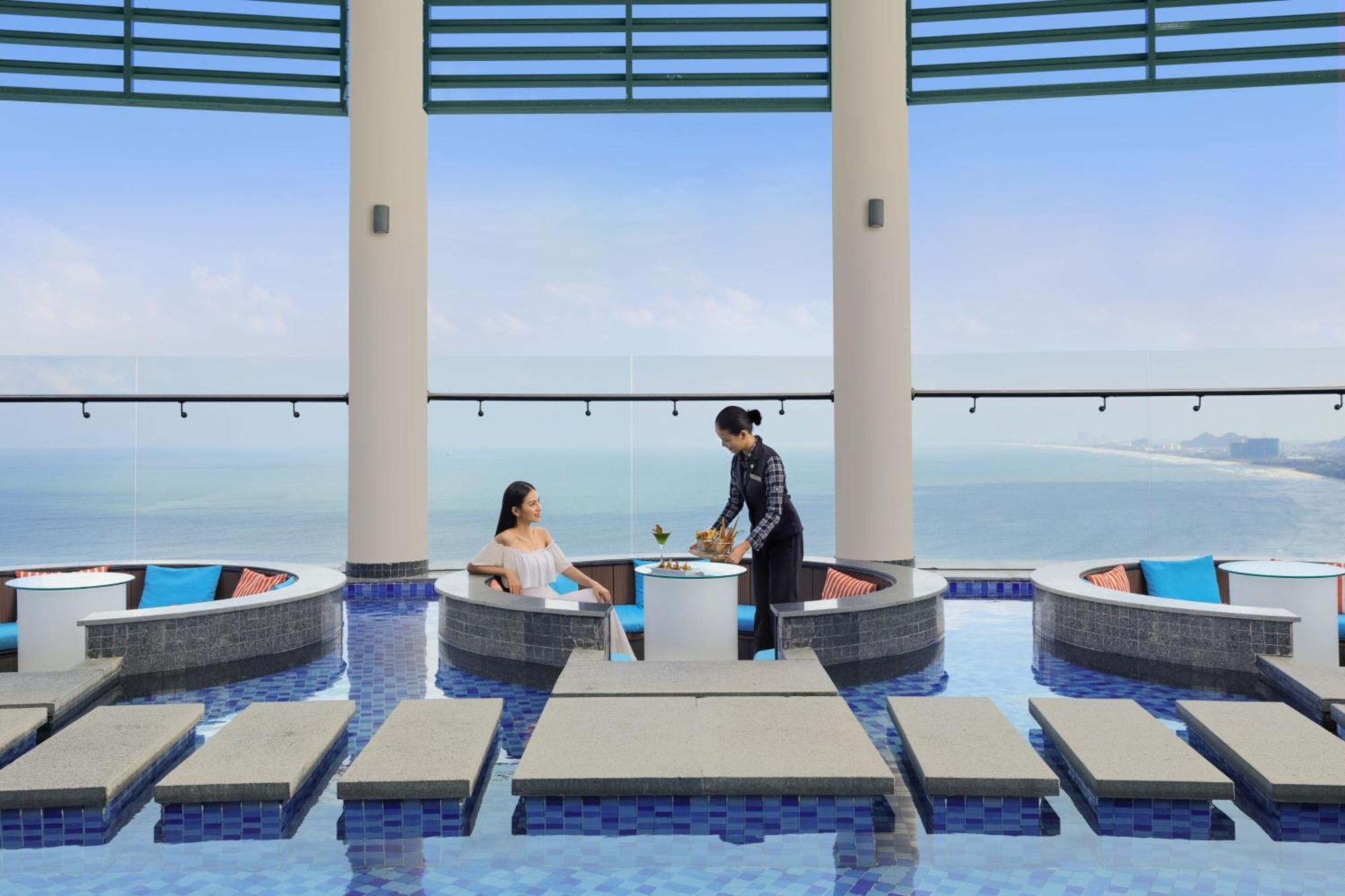 Four Points By Sheraton होटल