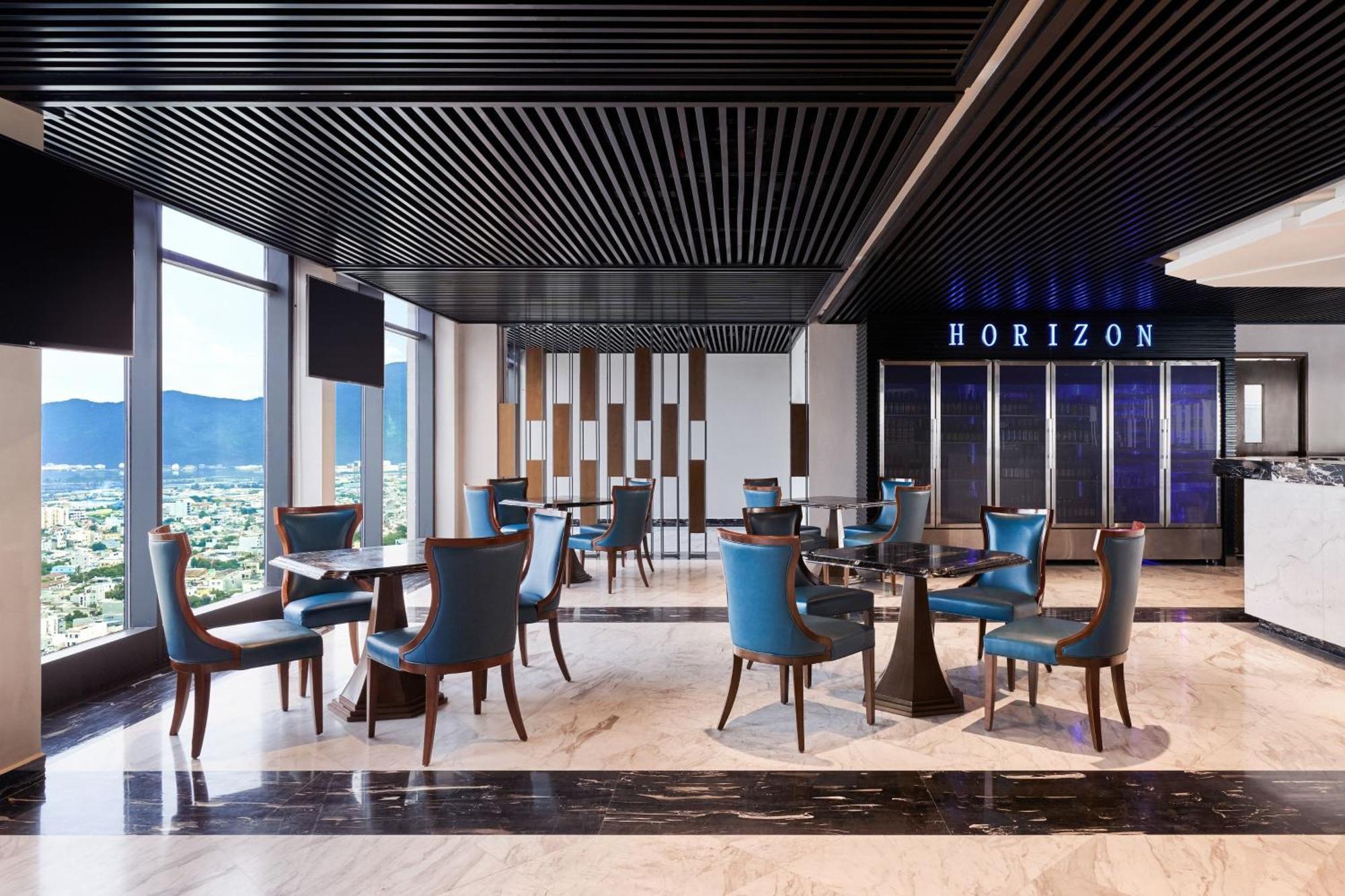 Four Points By Sheraton होटल