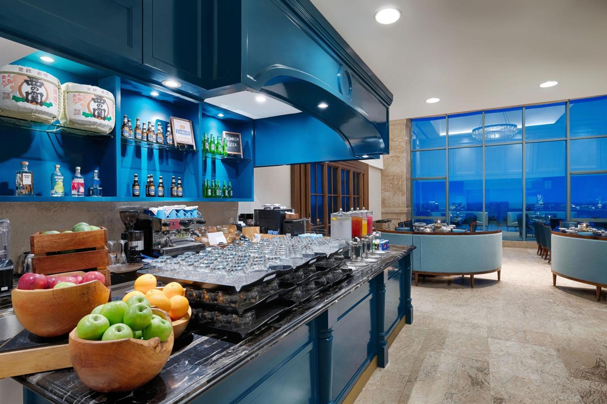 Four Points By Sheraton होटल